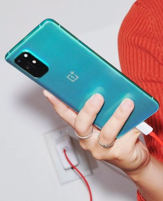 تصویر  گوشی موبایل وان پلاس مدل 8T 5G ظرفیت 256 گیگابایت رم 12 گیگابایت