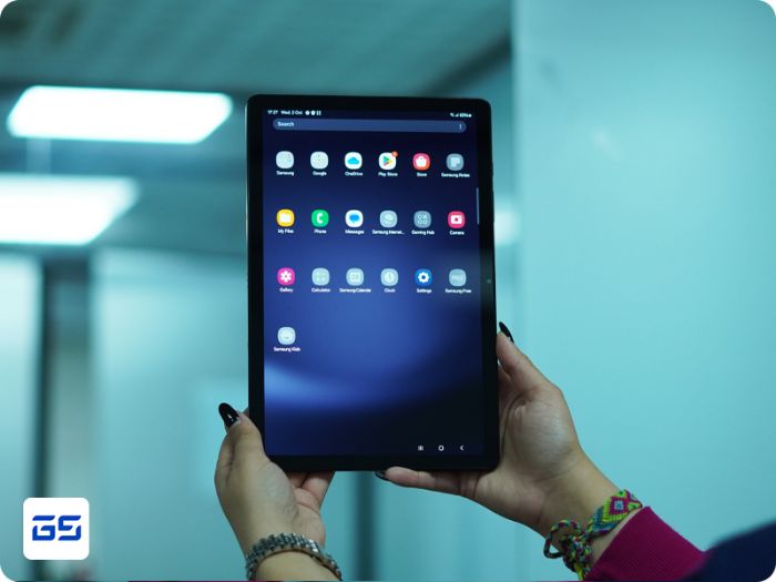 تصویر  تبلت سامسونگ مدل گلکسی Tab A9 Plus 5G ظرفیت 128 گیگابایت رم 8 گیگابایت به همراه شارژر